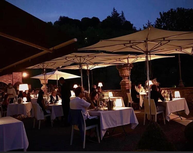 La Ribezza Boutique Hotel (Adults Only) Monforte dʼAlba Zewnętrze zdjęcie